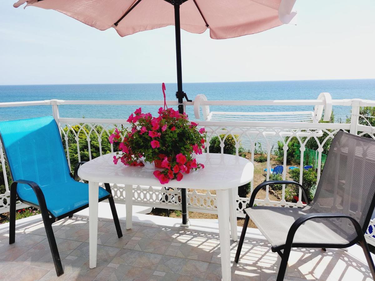 Leta Apartments Agios Georgios  Exteriör bild