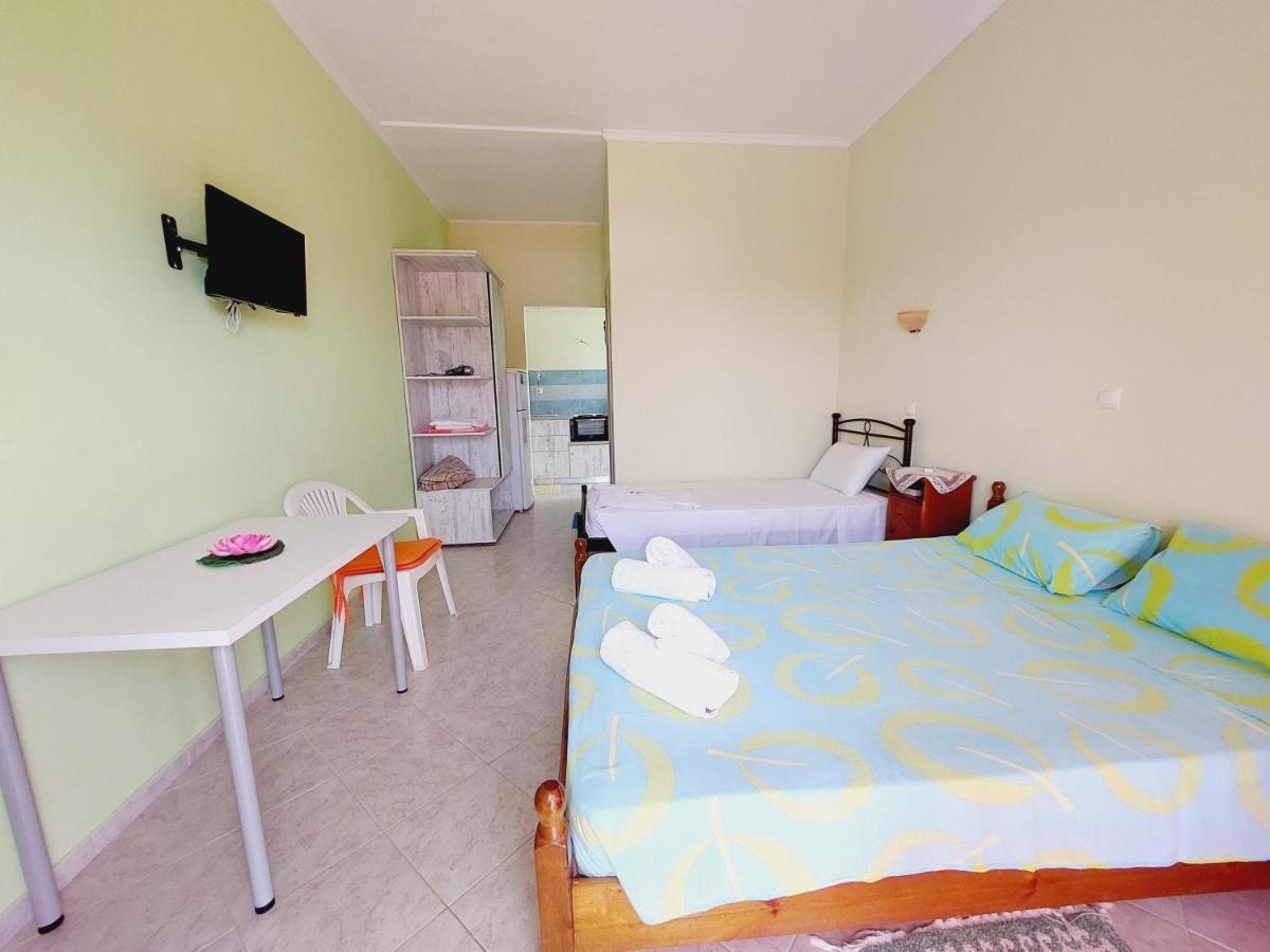 Leta Apartments Agios Georgios  Exteriör bild