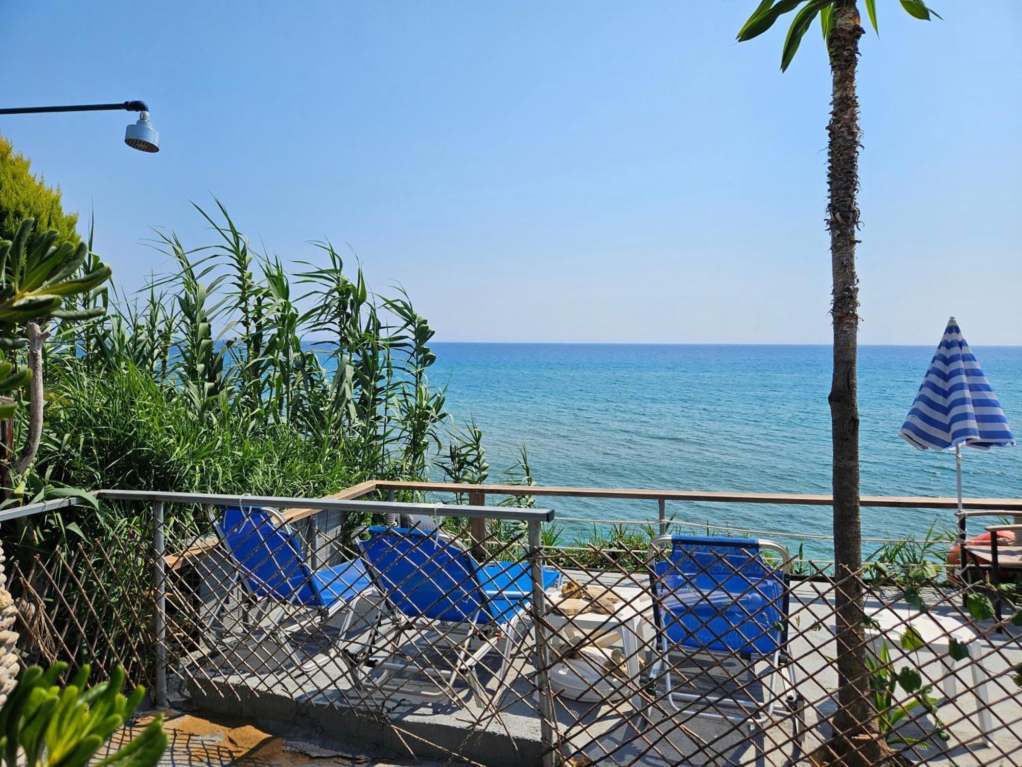 Leta Apartments Agios Georgios  Exteriör bild