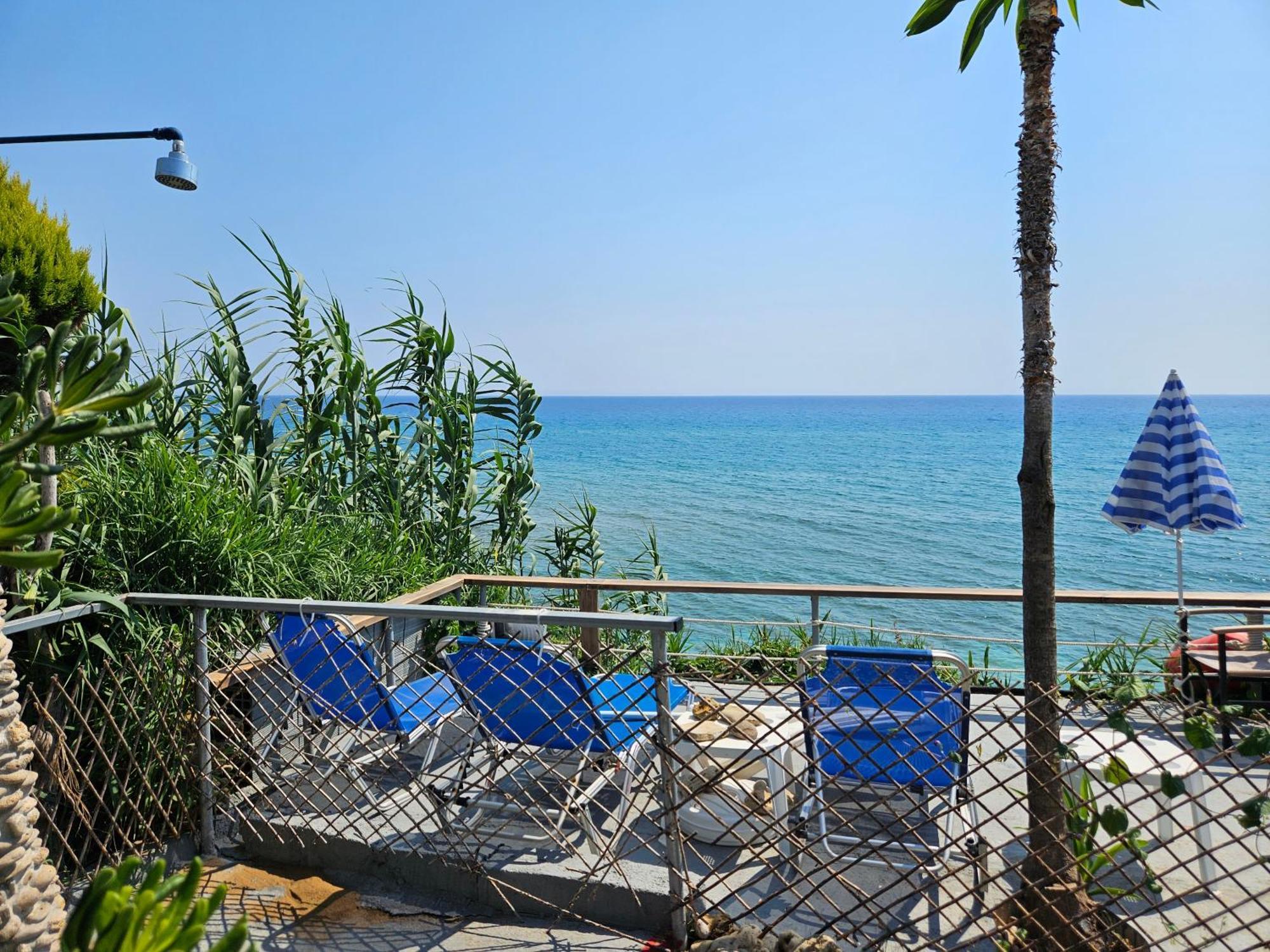 Leta Apartments Agios Georgios  Exteriör bild